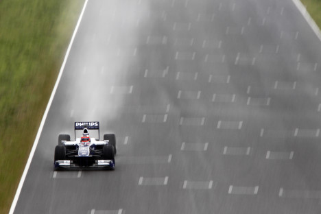 Rubens Barrichello viste sin stor erfaring på den regnvåde banen.